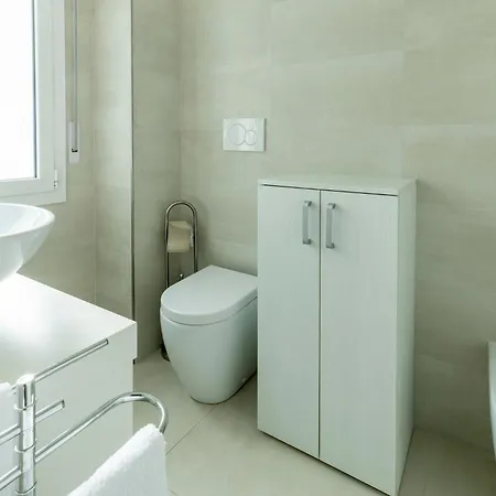 Apartment Vista Mare A 10M Dalla Spiaggia, 8 Piano E Parcheggio Privato *