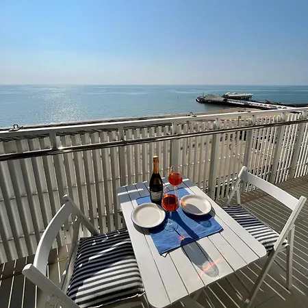 Apartment Vista Mare A 10M Dalla Spiaggia, 8 Piano E Parcheggio Privato Lignano Sabbiadoro